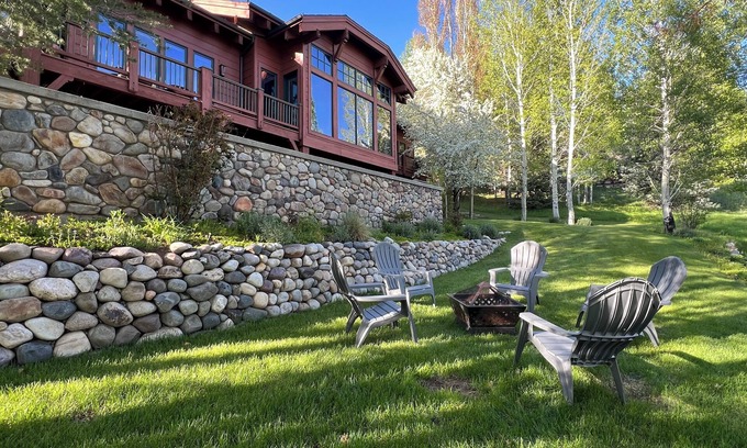 Elkhorn Village House | Luxury Home with Hillside Elkhorn Views