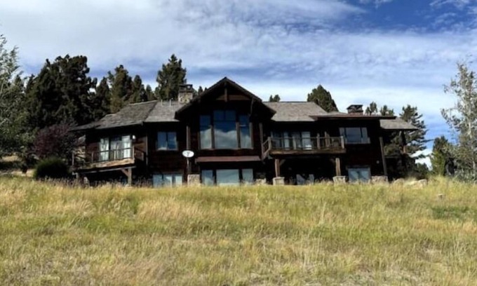 Spanish Peaks House | Luxury Mountain Cabin
