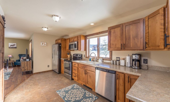 Big Sky House | Meadow Village Spacious Luxury Remodeled House