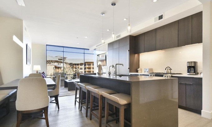 Park City Apartment | Modern & Luxurious 2 BR Residence- Ski in ski out! condo