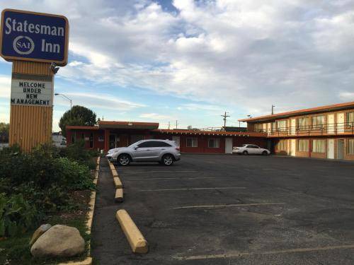 Terre Haute Hotel | Motel ∙ 4 guests