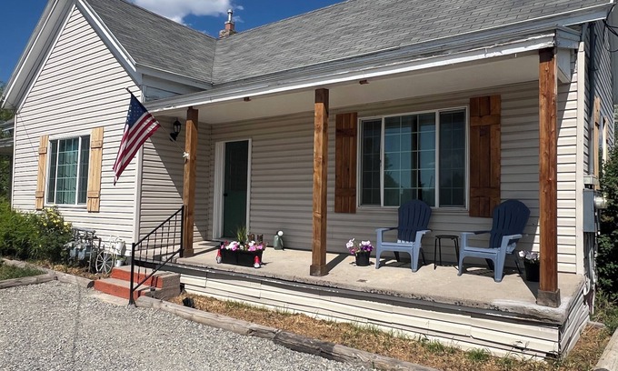 Soda Springs Apartment | New Listing! Bullseye INN -Cozy Stay Near Lava Hot Springs & Nearby Attractions