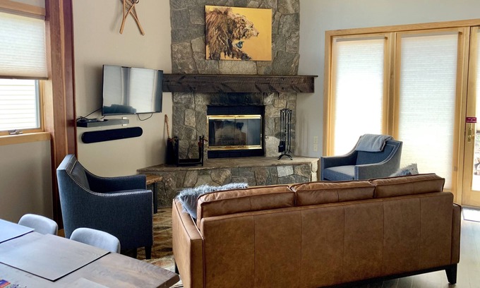 Big Horn Condo | *NEW RENTAL* SKI-IN/OUT AND STEPS FROM BIG SKY'S MOUNTAIN VILLAGE AMENITIES
