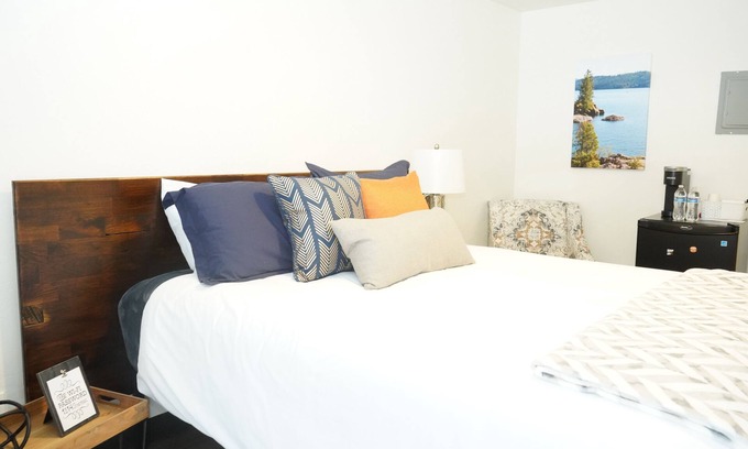 Coeur d'Alene Hotel | North Idaho Inn -Four