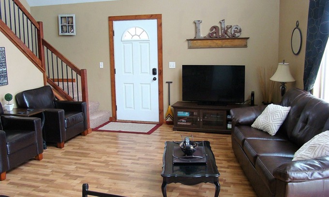 Spirit Lake Cabin | Okoboji Relaxing Getaway! Spectacular View! Vacation Cabin In Bridges Bay Resort
