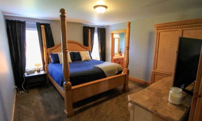Victor Apartment | Outdoor Enthusiast Oasis