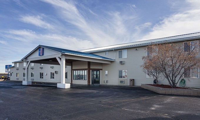 Shelby Hotel | OYO Hotel Shelby MT Hwy 2 & I-15