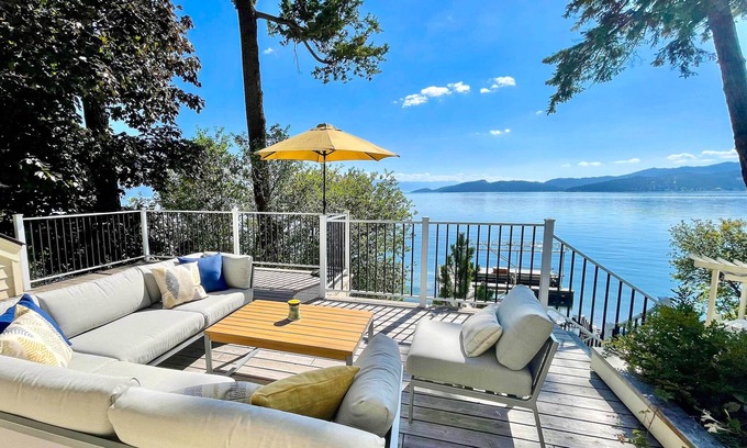 Lakeside House | Peaceful Lakeside Retreat w/Deck & Amazing Views!