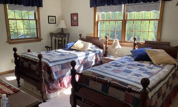 Stormstown Resort | Private room ∙ 2 guests