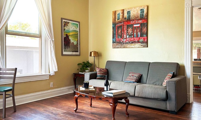 Riverfront Apartment | Quiet 'Hip Strip' Apartment at the Pink House