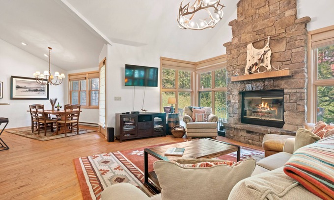 Teton Village House | RMR: Moose Creek 17 Condo in Teton Village