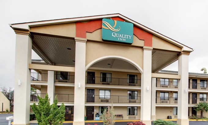 Tougaloo Hotel | Rodeway Inn North Ridgeland