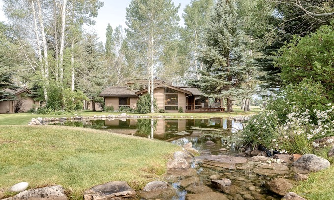 Jackson Hole House | Roomy townhome next to golf course with lovely deck & Teton views from living room