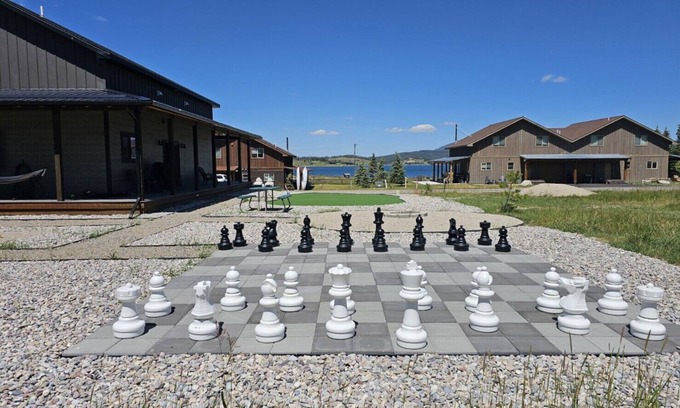 Georgetown Ski Chalet | Serene Escape - Family Fun at Georgetown Lake!