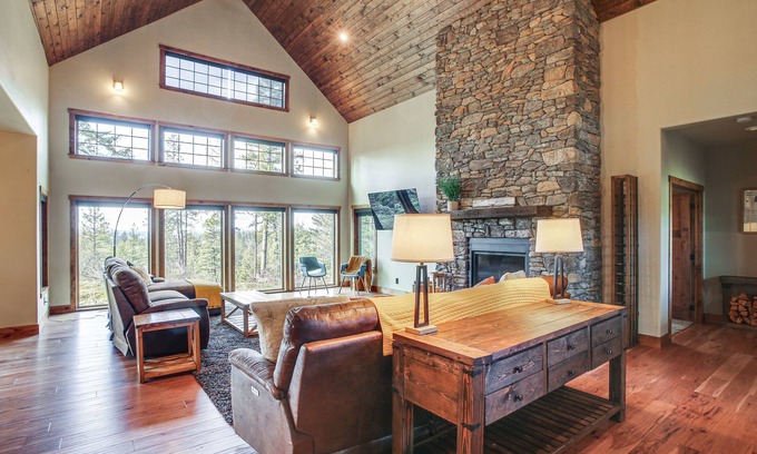 Priest River House | Spacious Priest River Retreat: 35 Mi to Schweitzer