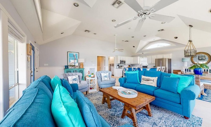 Pirates Beach House | Spoonbill Manor