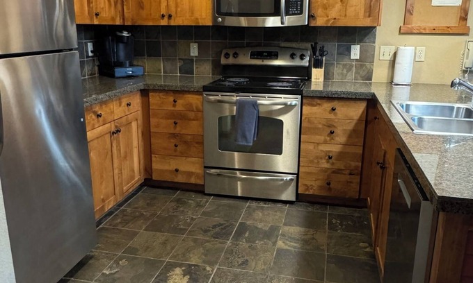 Kellogg Condo | ❄️🚵 Spread out in a Deluxe Suite🏄♂️🥾 en suite listed