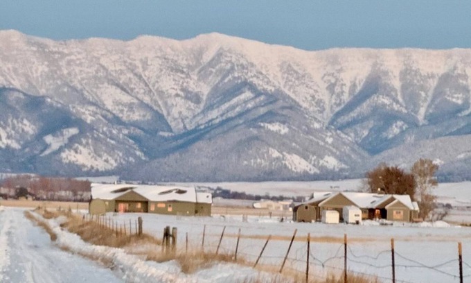 Belgrade House | Stay and play in the Heart of Gallatin Valley-easy access to Bozeman & Airport.