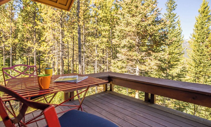 Gallatin Gateway House | Stay Montana | Huckleberry Cottage - Sleeps 5