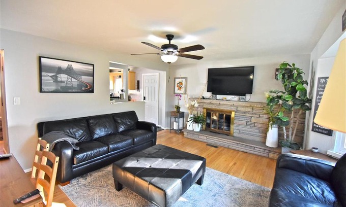 Sugar House Ski Chalet | Stunning Sugarhouse Home- Near Mtns & Downtown SLC