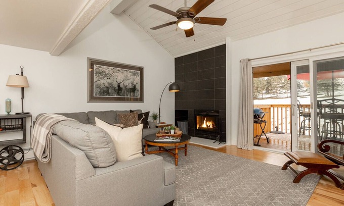 Elkhorn Village Condo | Sunburst in Sun Valley! Modern Family Getaway in Elkhorn.