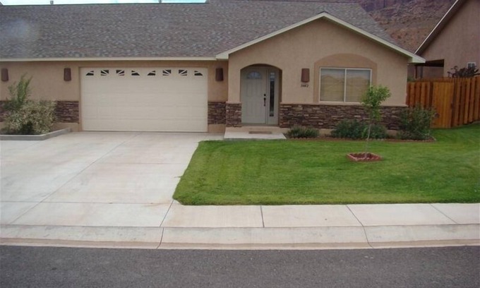 Moab South Valley Condo | TDS1 Single Story Spacious Home Near Arches National Park