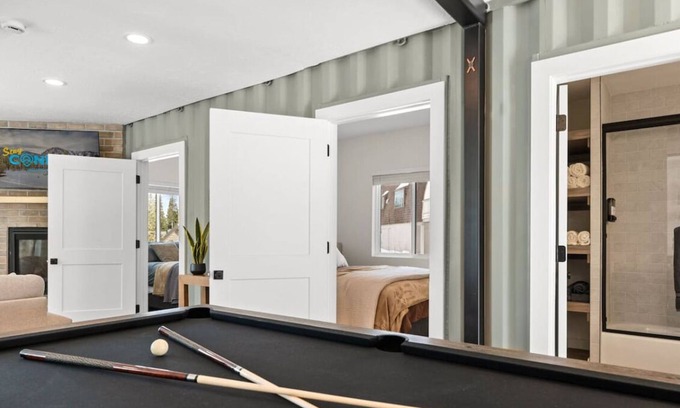 Brian Head House | Timber Cube Cabin Mountain Views Ski & Games