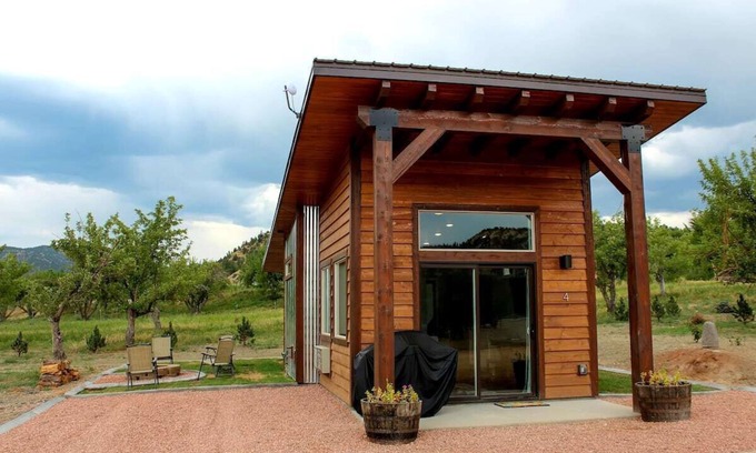 Glendale House | Tiny House at Apple Hollow Between Zion and Bryce