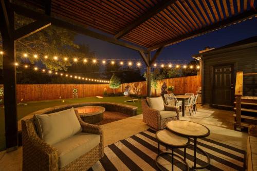 Mayo Meadow House | Tulsa Retreat with Backyard Oasis and Putting Green!