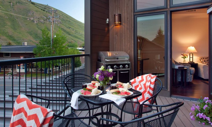 Jackson Villa | Two Bedroom, Luxury Condominium in Downtown Jackson