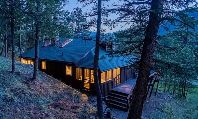 Aspen Brook House | Unique mountain cabin|King bed|Fireplace