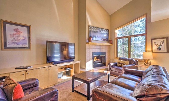 Four O'Clock House | Walk to Lifts: 'Chimney Ridge' Townhome w/Hot Tub