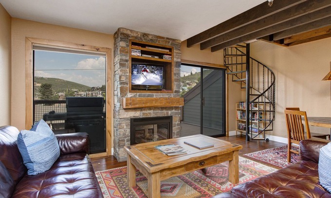 Downtown Park City Condo | Walk to Main St and Slopes! 447 Year-Round Fun in Park City! Close to Skiing!