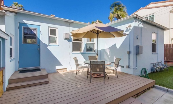 Pacific Beach House | Welcome Fall @ Betty's Bungalow-pets+walk to beach