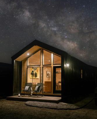Last Chance Hotel | Yellowstone Peaks Hotel