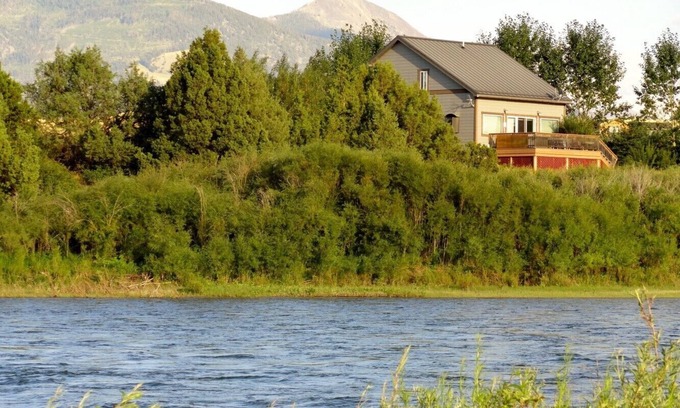 Livingston House | Yellowstone River Overlook-Cozy riverside home with hot tub near Yellowstone!