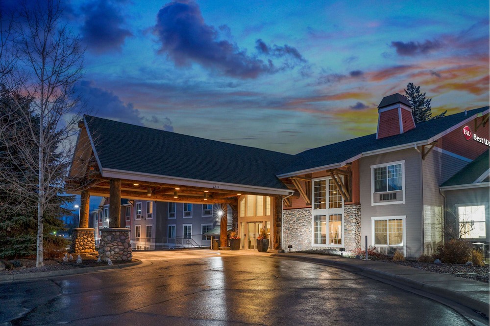 Evergreen Hotel | Best Western Plus Kalispell/Glacier Park West Hotel & Suites