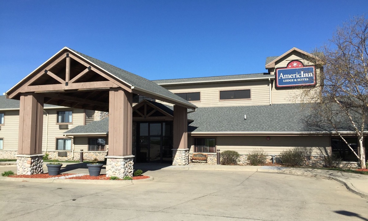 Grimes Hotel | AmericInn by Wyndham Grimes