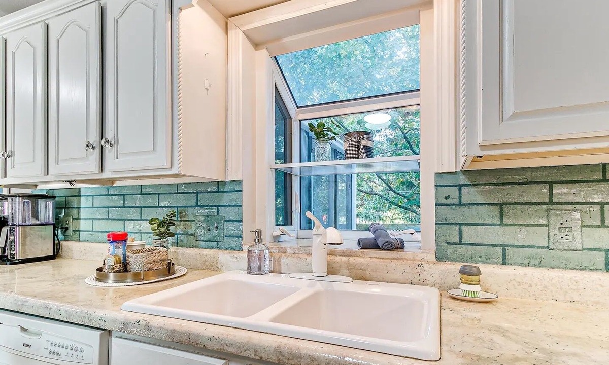 Ames House | NEW LISTING! Family-Friendly Retreat: Cozy & Spacious Haven by RedAwning