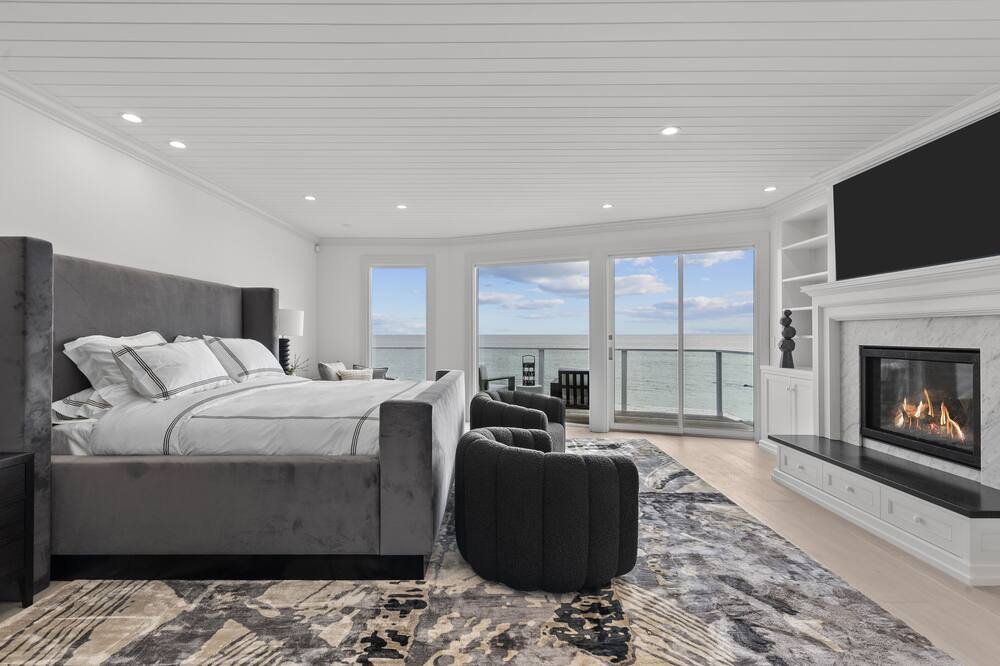 Los Angeles County House | Epic Modern Malibu Beach House