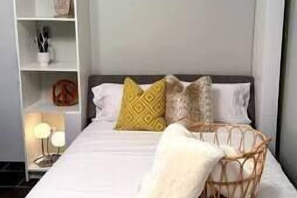Westerwood Apartment | Downtown Guilford Studio #4