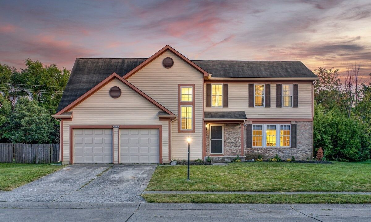 Maxwell House | Modernhome |King-Bed |FirePit |Sleeps 12| Large Groups