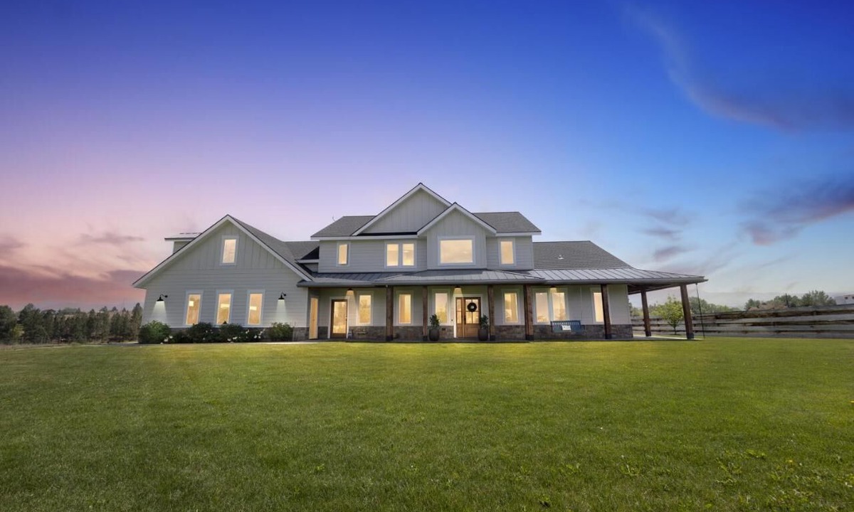 Corvallis Other | Modern Farmhouse Three Bears Getaway