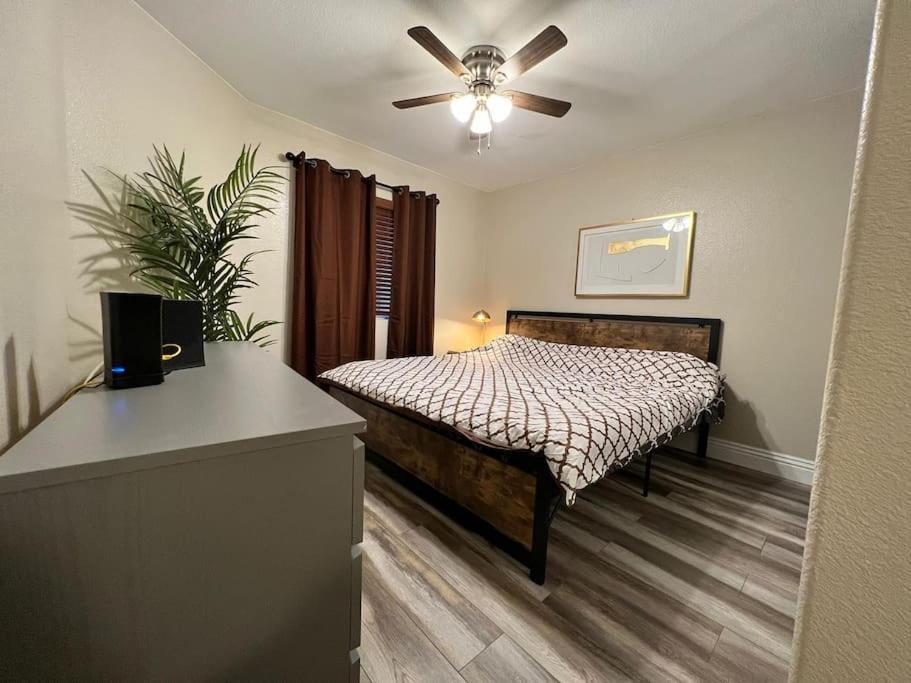 University City Apartment | Luxury furnished one bedroom condo La Jolla, Spa, Pool, Gym near beach