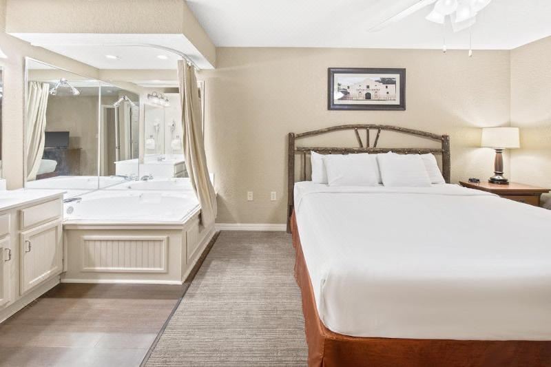 Photo of Bedroom in Canyon Lake