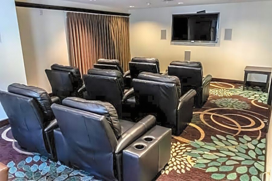 Photo of Livingroom in Minot
