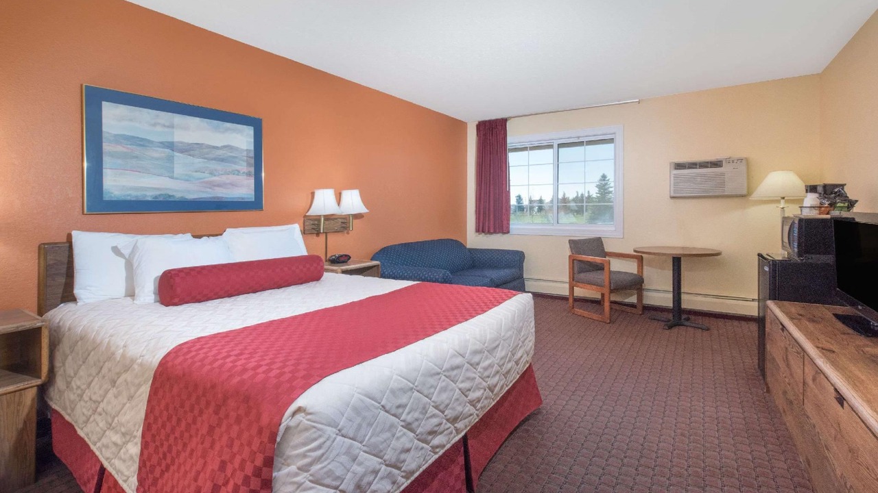 Photo of Bedroom in Minot