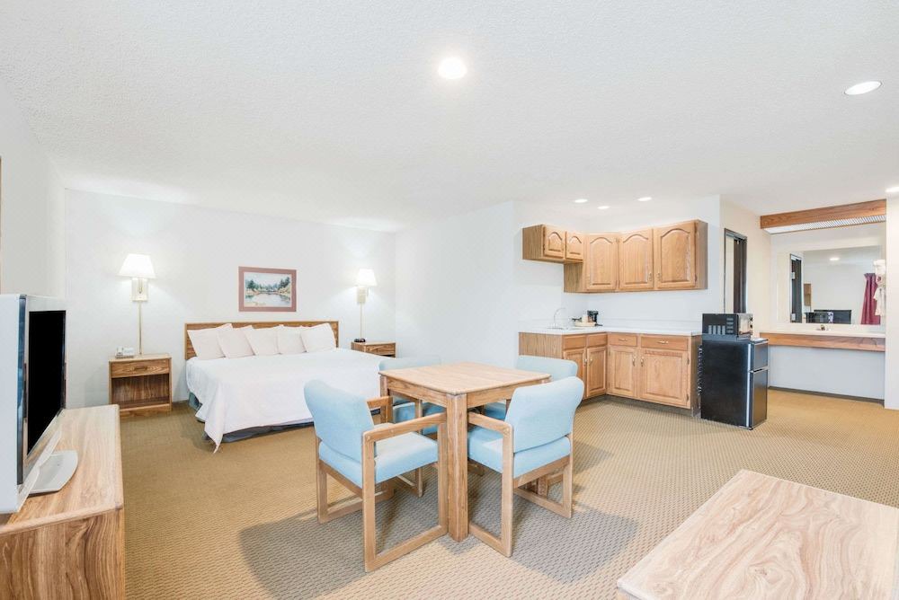 Photo of Livingroom in Sturgis