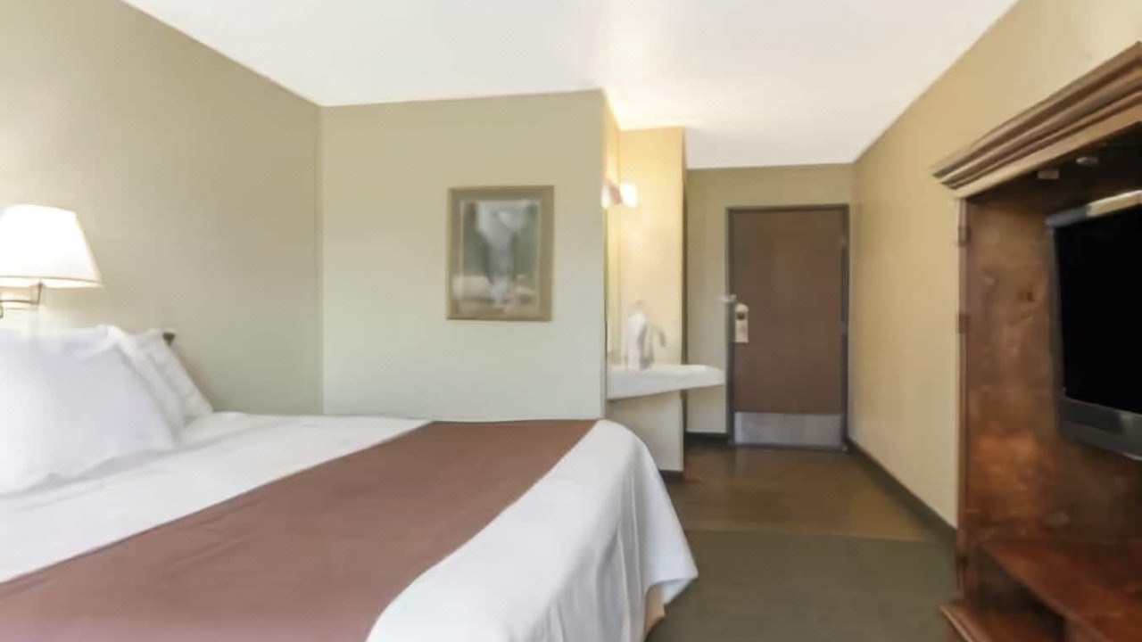 Photo of Bedroom in Wye