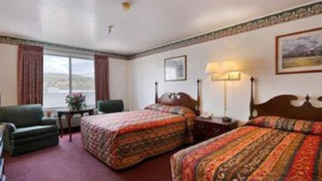 Photo of Bedroom in Evanston